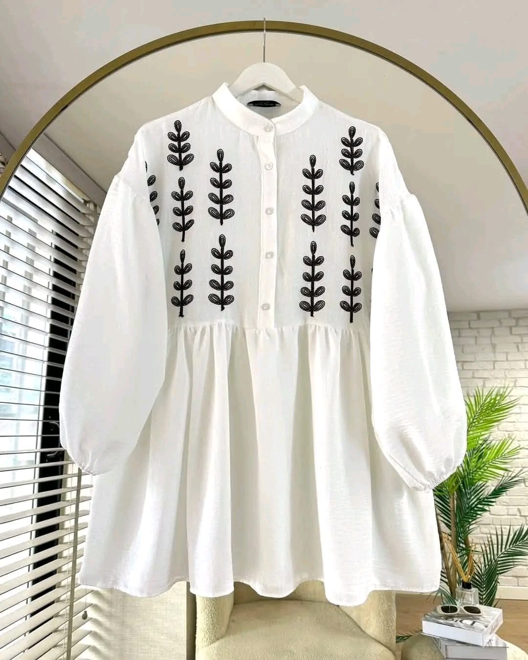 এলিগেন্ট এমব্রয়ডারি মাইক্রো বাটার ওয়ান পিস